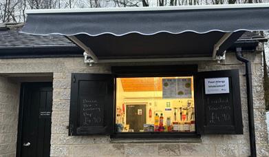 outside image of food kiosk