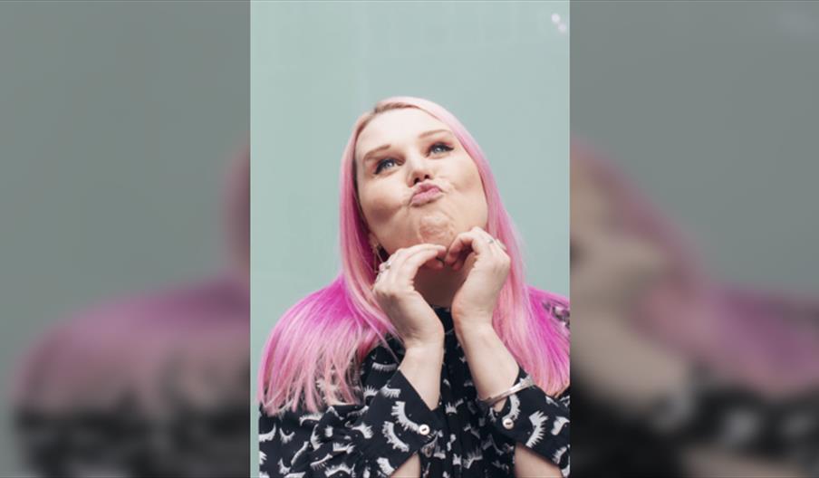 Gnosall Comedy Club Christmas Special FRIDAY NIGHT FT LINDSEY SANTORO
