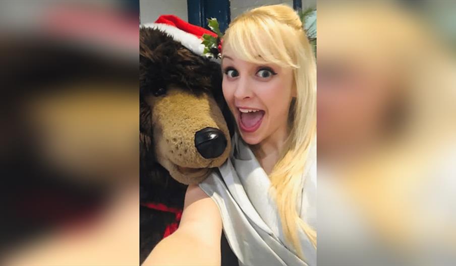 Holly Jolly Christmas'- with Kath and Holly Reynolds