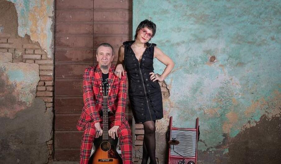 Max & Veronica