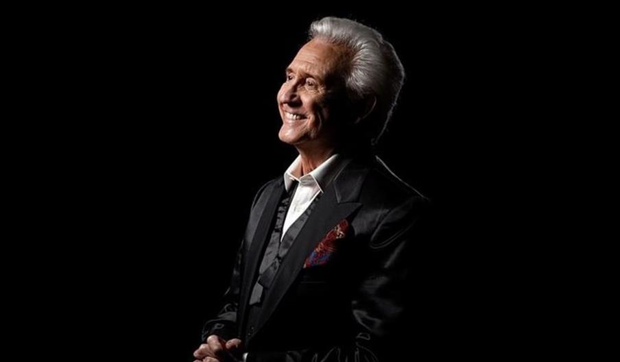 Tony Christie - The Great Farewell 'Unplugged Acoustic' Tour