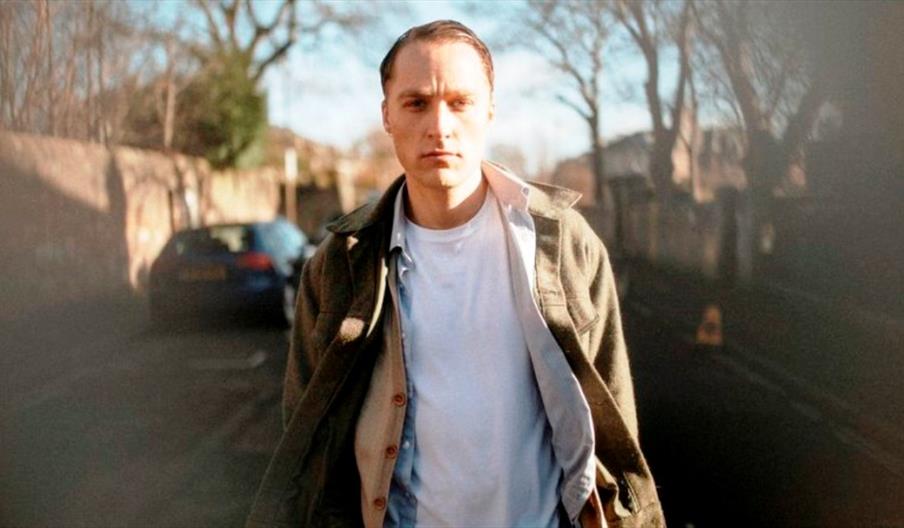 Adam Holmes street photo