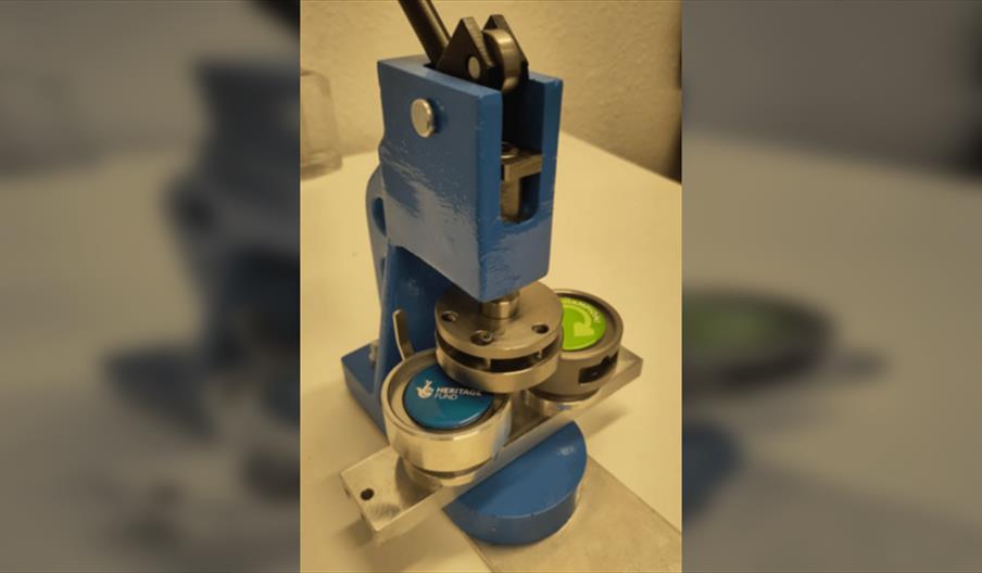 Holiday Fun: badge and flag making