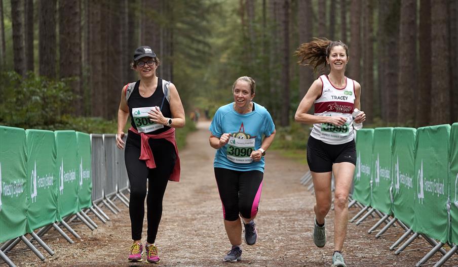 photo of 3 people running the route
