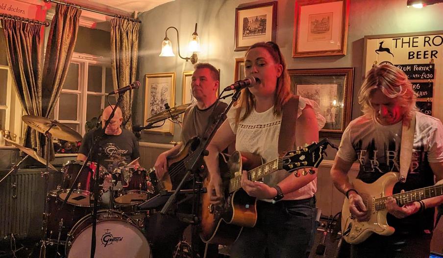 Acoustic Anarchy at the Roebuck