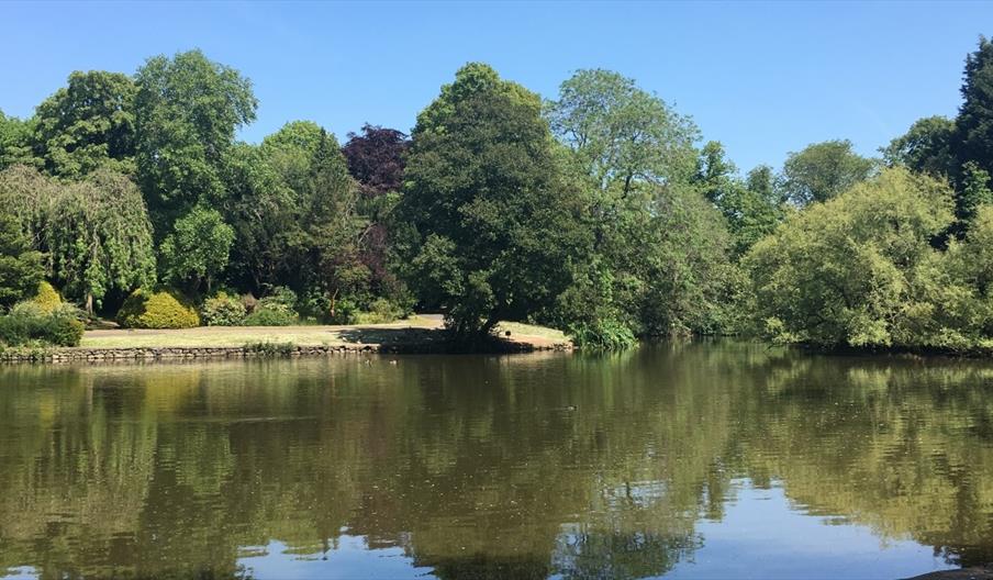 Queens Park, Longton