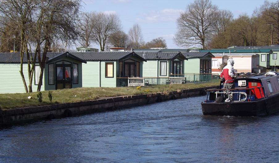 Oakland Holiday Park next to the canal