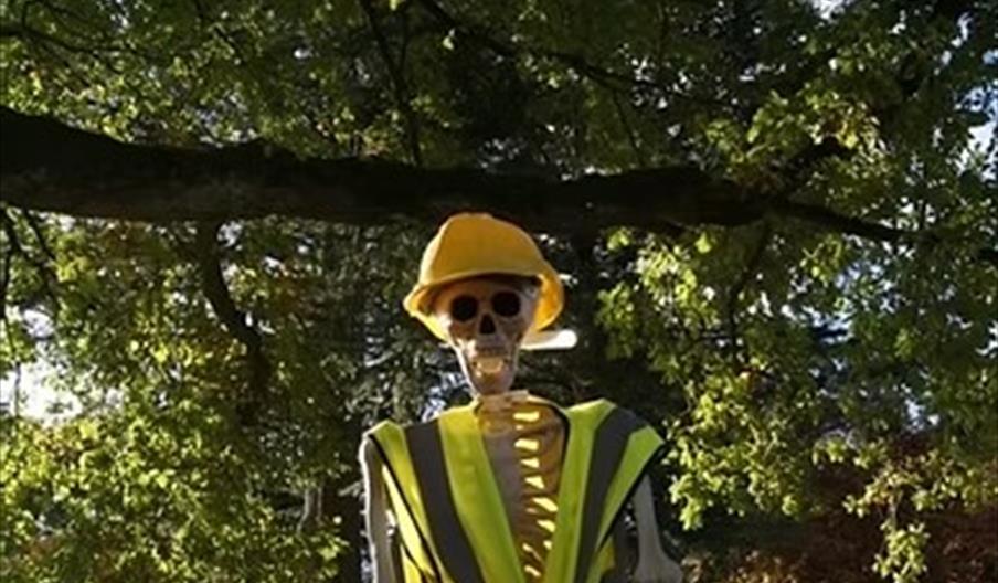 Spooky Skeleton Garden Trail