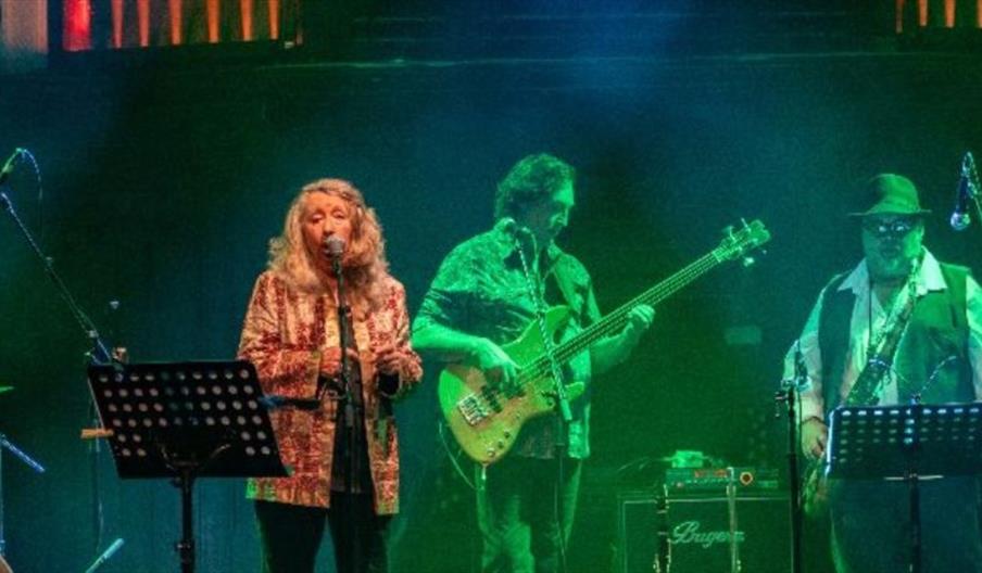 Jacqui McShee’s PENTANGLE