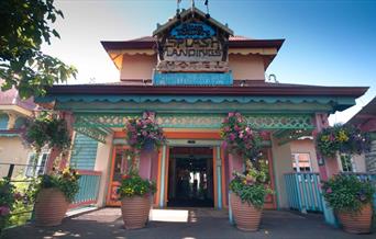 Front of Splash Landings Hotel