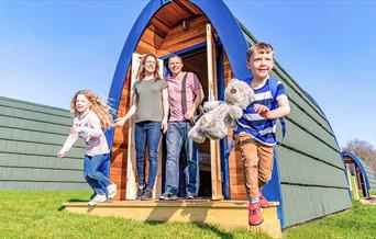 Family Stargazing Pods