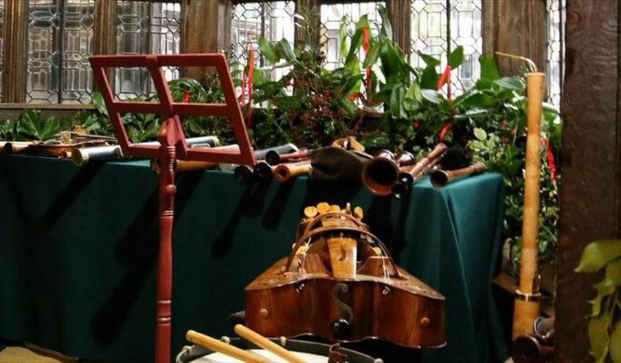 Yuletide! A Tudor Christmas With Piva Yuletide! A Tudor Christmas With Piva