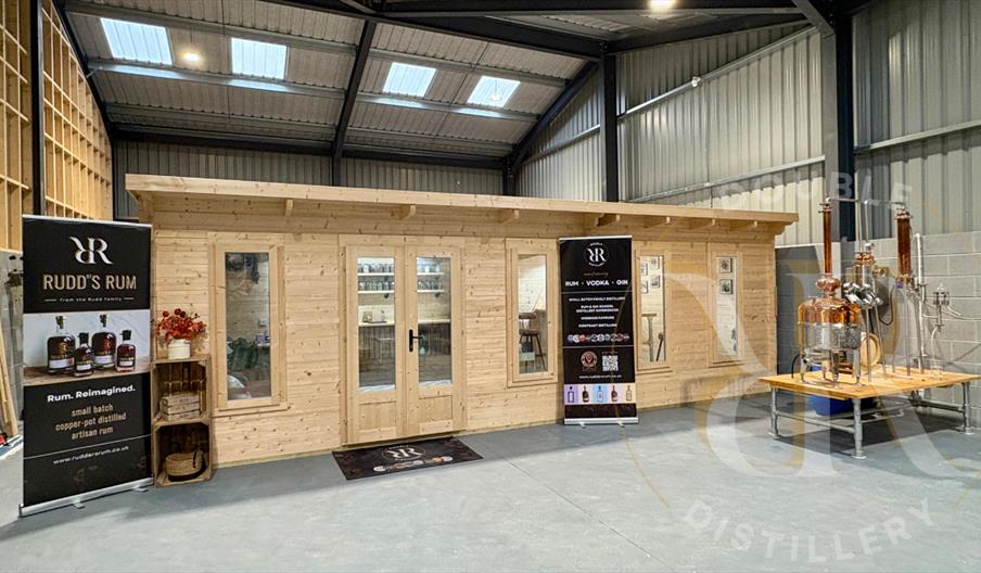 Rum & Gin School Experience Rum & Gin School Experience